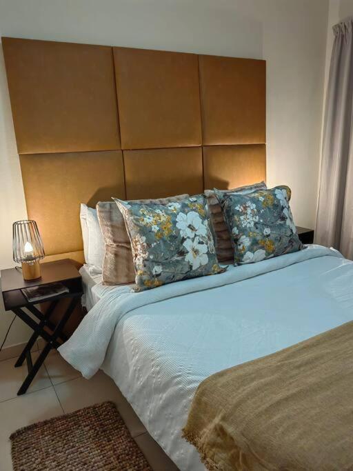 Classy And Cosy Apt - Dainfern Сандтон Екстер'єр фото